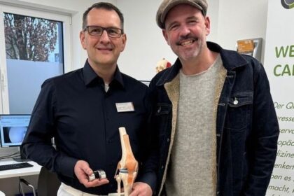 Doc Esser im Vinzenz-Hospital: Gespräch mit Knie-Experten