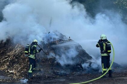 Feuerwehr Dinslaken: Rettungskräfte am Montag im Dauereinsatz