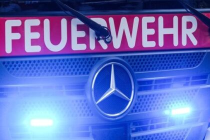 Feuerwehreinsatz Dinslaken: Brand mit Menschenleben in Gefahr