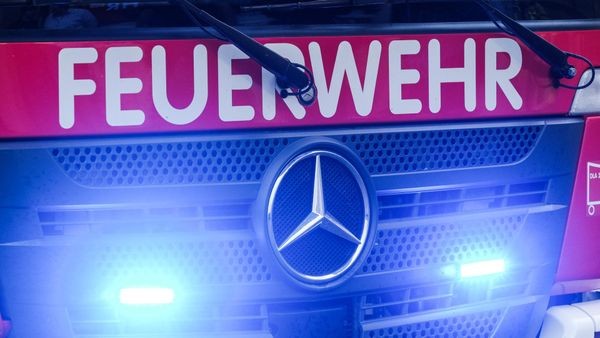 Feuerwehreinsatz Dinslaken: Brand mit Menschenleben in Gefahr