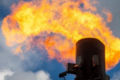 Große Flamme und Lärm in Voerde und Hünxe: Das steckt dahinter