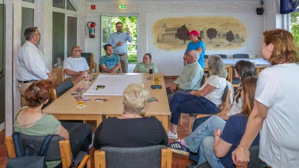 Hünxer Dorfwerkstatt: Bürger kritisieren Lärm, ÖPNV und Barrieren