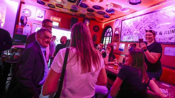 Lisa (31) feierte Junggesellinnenabschied – mit Herbert Reul