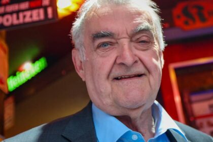 Razzia gegen Clankriminalität: Warum Minister Reul spätabends in einer Dinslakener Disko auftaucht