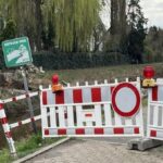 Stadt Dinslaken: Brücke für den Rotbach wird angeliefert