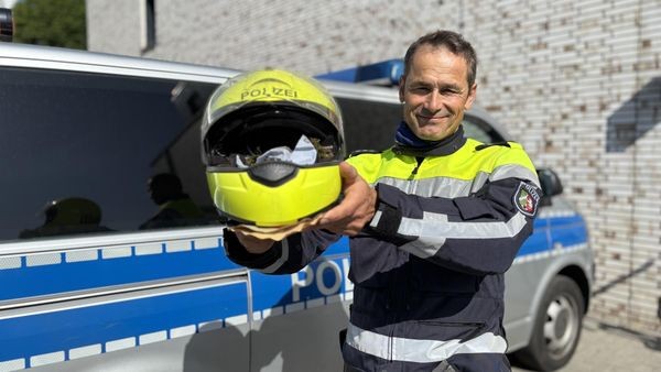 Ungewöhnlicher Nistplatz: Vögel brüteten in Polizeihelm