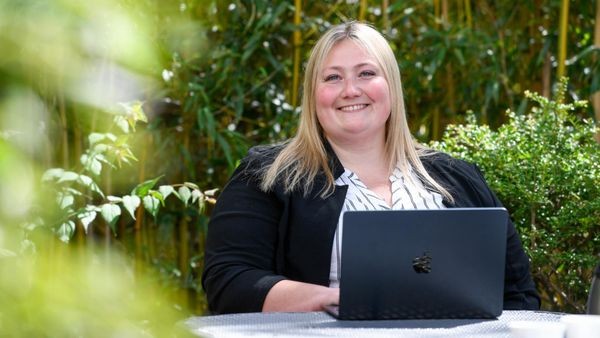 Ungewöhnlicher Unterricht: Lehrerin lehrt Politik mit TikTok