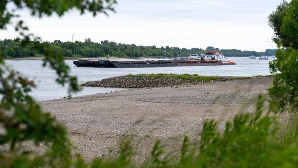 Voerde: Rheinpegel ist „ausgesprochen niedrig“ – die Folgen