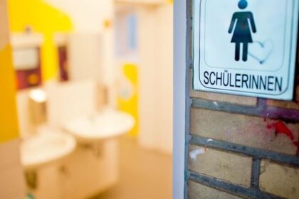 Wegen Vandalismus: Nur eine Toilette für 1000 Schüler geöffnet