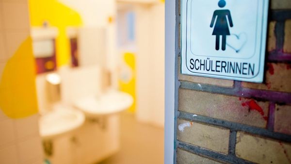 Wegen Vandalismus: Nur eine Toilette für 1000 Schüler geöffnet