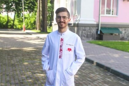 „Bedeutet meinen Tod“: Arzt (31) in Dinslaken droht Abschiebung