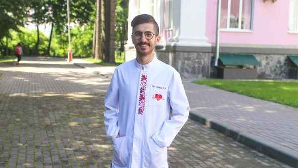 „Bedeutet meinen Tod“: Arzt (31) in Dinslaken droht Abschiebung