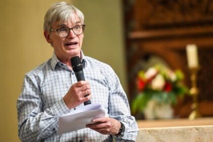 Dr. Georg Cornelissen entschlüsselt Oberlohberger Sprachschätze