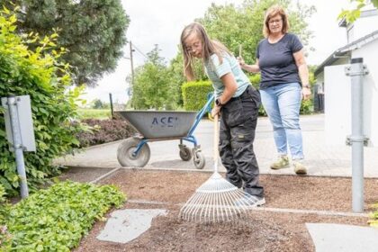 Ein Tag mit Sina in ASE-Werkstatt: So sieht die Arbeit vor Ort aus