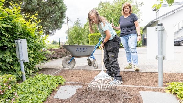 Ein Tag mit Sina in ASE-Werkstatt: So sieht die Arbeit vor Ort aus