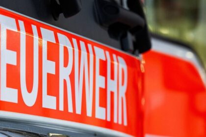 Einsatz in Dinslaken: Brandgeruch in Kita – Kinder erleben Feuerwehr in Aktion
