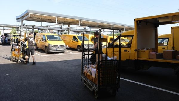Exklusiver Einblick: So läuft die Arbeit im Postzentrum