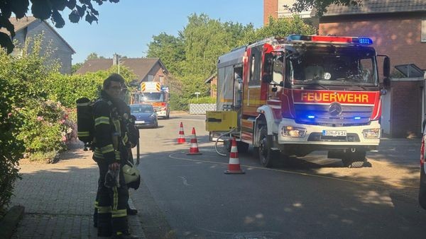 Feuerwehr Dinslaken: Viele Einsätze und verletzte Sanitäterin