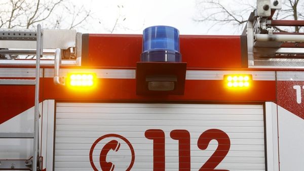 Feuerwehr Hünxe rückt zu einem Pkw-Brand aus