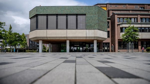 Hitze: Im Voerder Rathaus gibt es nun eine „Wasserinsel“