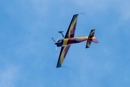 Hünxe: Kunstflug-Meisterschaft – spektakuläre Szenen am Himmel