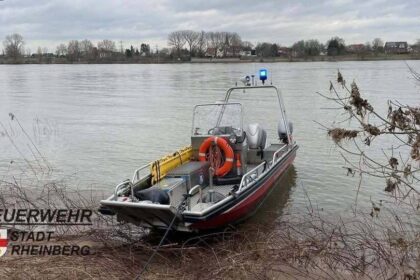 Mehrere Feuerwehren alarmiert: Leiche aus dem Rhein geborgen – Polizei ermittelt