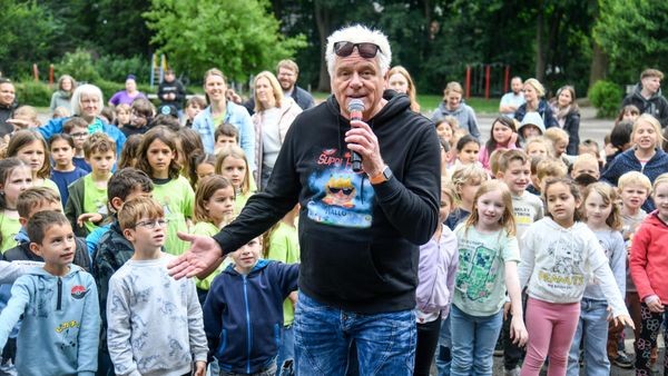 Rockstar trifft Schulkinder in Hünxe: Ein besonderes Konzert