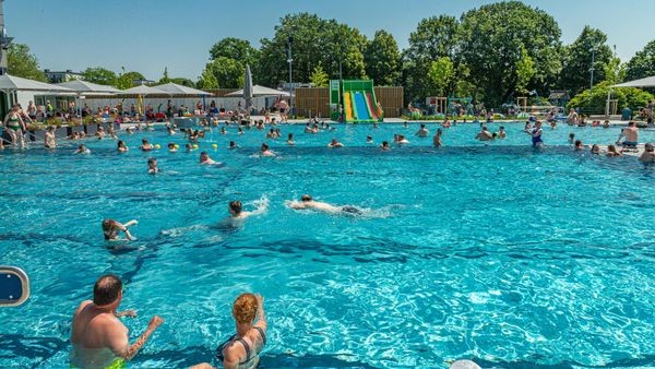 Sommerhitze in Dinslaken: Diese Freibäder bieten eine Abkühlung