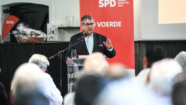 SPD-Promi Sigmar Gabriel in Voerde - wen er besonders lobte