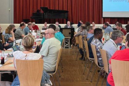 Synode der Evangelischen Kirche: 800.000 Euro fehlen – fusionieren die Kirchenkreise Duisburg und Dinslaken?