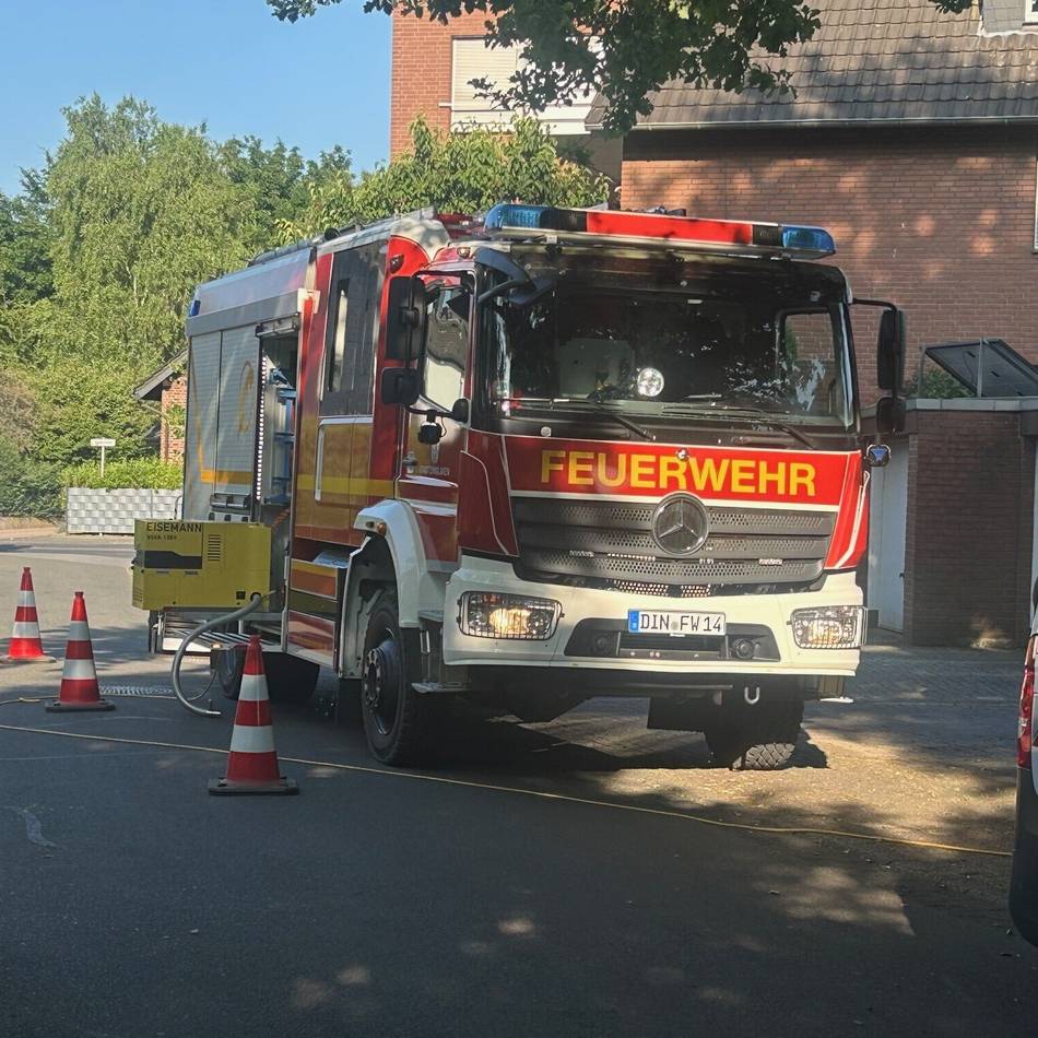 Wochenende in Dinslaken: Feuerwehr und Rettungsdienst stark gefordert
