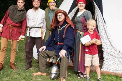 Am Wasserschloss Voerde werden Kinder Ritter für einen Tag