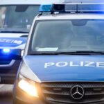 Auto war ohne Kennzeichen unterwegs: Dinslakener Polizei liefert sich Verfolgungsjagd mit schwarzem Mercedes