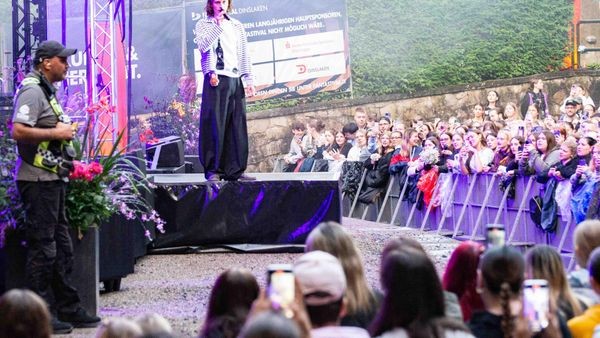 Berq beim Fantastival Dinslaken: Fans weinen vor Glück