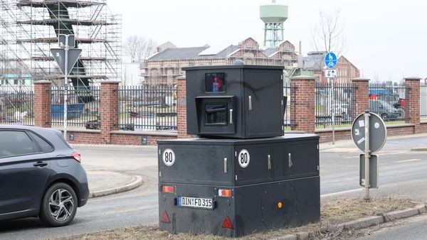 Bürger fordern mehr Blitzer - an diesen Straßen in Dinslaken