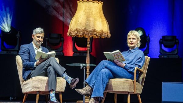 Cordula Stratmanns Plauderstunde im Burgtheater Dinslaken