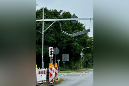 Dinslaken: B8 ist erneut gesperrt - Ursache ist wieder ein Lkw