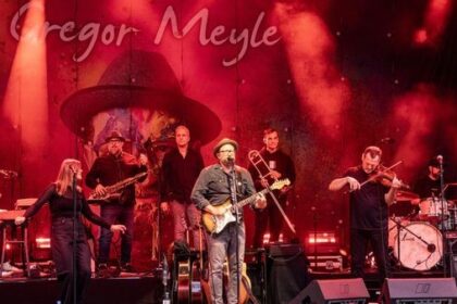 Dinslaken: Heimspiel mit Stammgast Gregor Meyle im Burgtheater