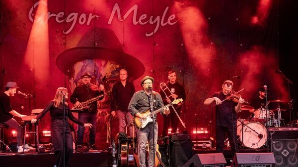 Dinslaken: Heimspiel mit Stammgast Gregor Meyle im Burgtheater