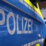 Dinslaken: Radfahrer auf Trekkingrad touchiert Senior