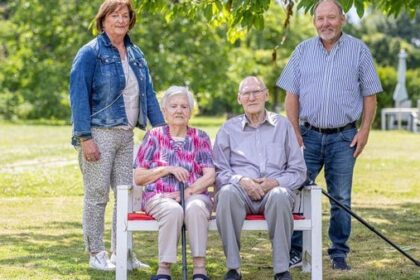 Doppeltes Glück: Familie feiert Kronjuwelen- und Goldhochzeit
