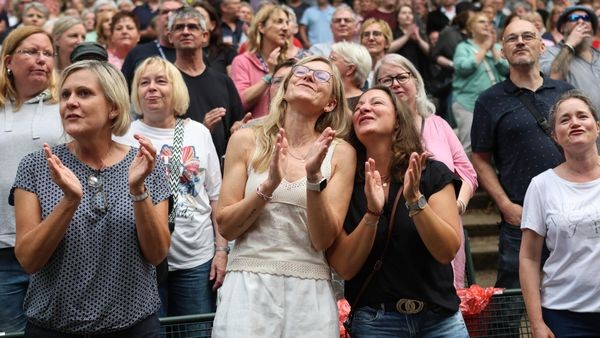 Fantastival: 2000 Leute beim Rudelsingen - das Erfolgsrezept