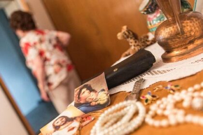 Fieser Diebstahl: Frau (81) fällt auf falschen Handwerker rein