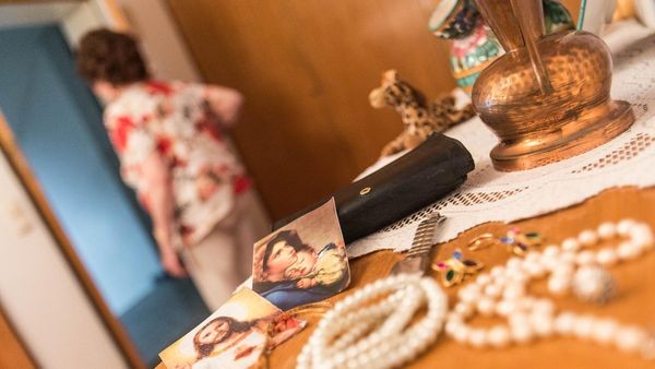 Fieser Diebstahl: Frau (81) fällt auf falschen Handwerker rein