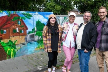 Graue Kästen in Bruckhausen werden jetzt zu bunten Kunstwerken