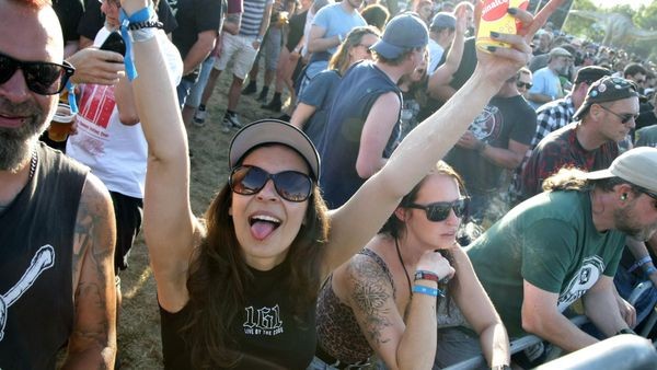 „Jetzt erstmal kaltes Bier“: Ruhrpott Rodeo in Hünxe hat begonnen