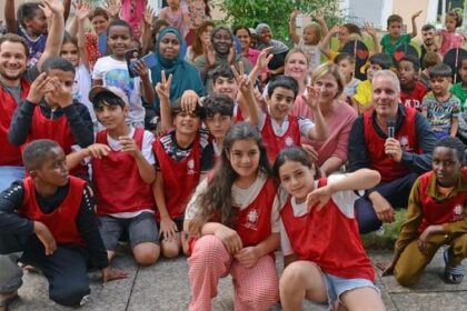 Kinder schreiben Rapsongs: „HipHop spricht Kids total an“