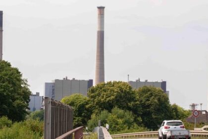 Kraftwerk Voerde: Teil-Kaminabriss beendet – so geht es weiter