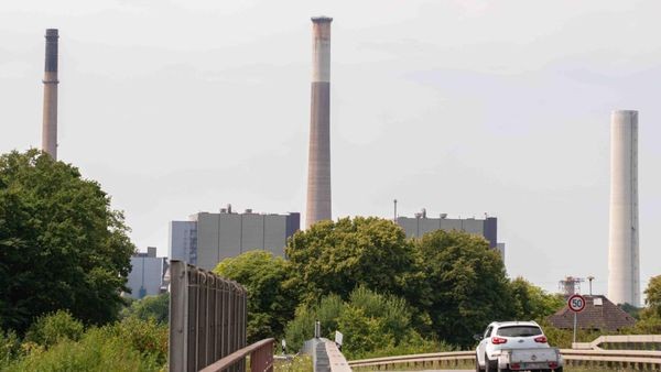 Kraftwerk Voerde: Teil-Kaminabriss beendet – so geht es weiter