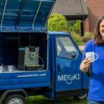 „Mecki“ on Tour: Blaues Gefährt mit besonderer Botschaft